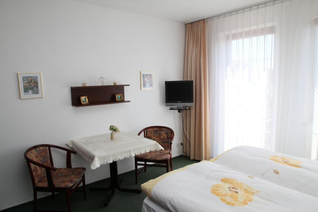 Pension Am Markt Люббен Номер фото